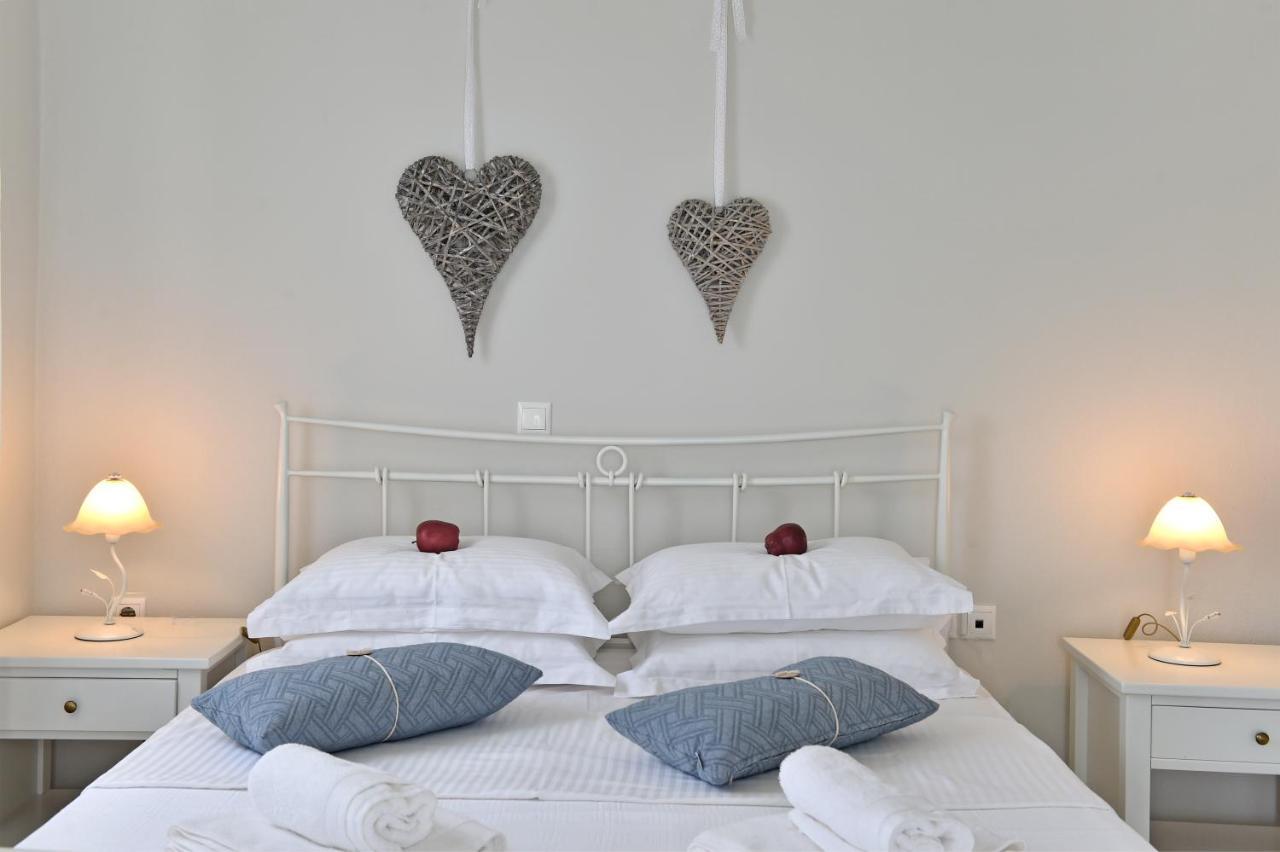 Tonia Apartments Paros Chrisi Akti  Eksteriør bilde