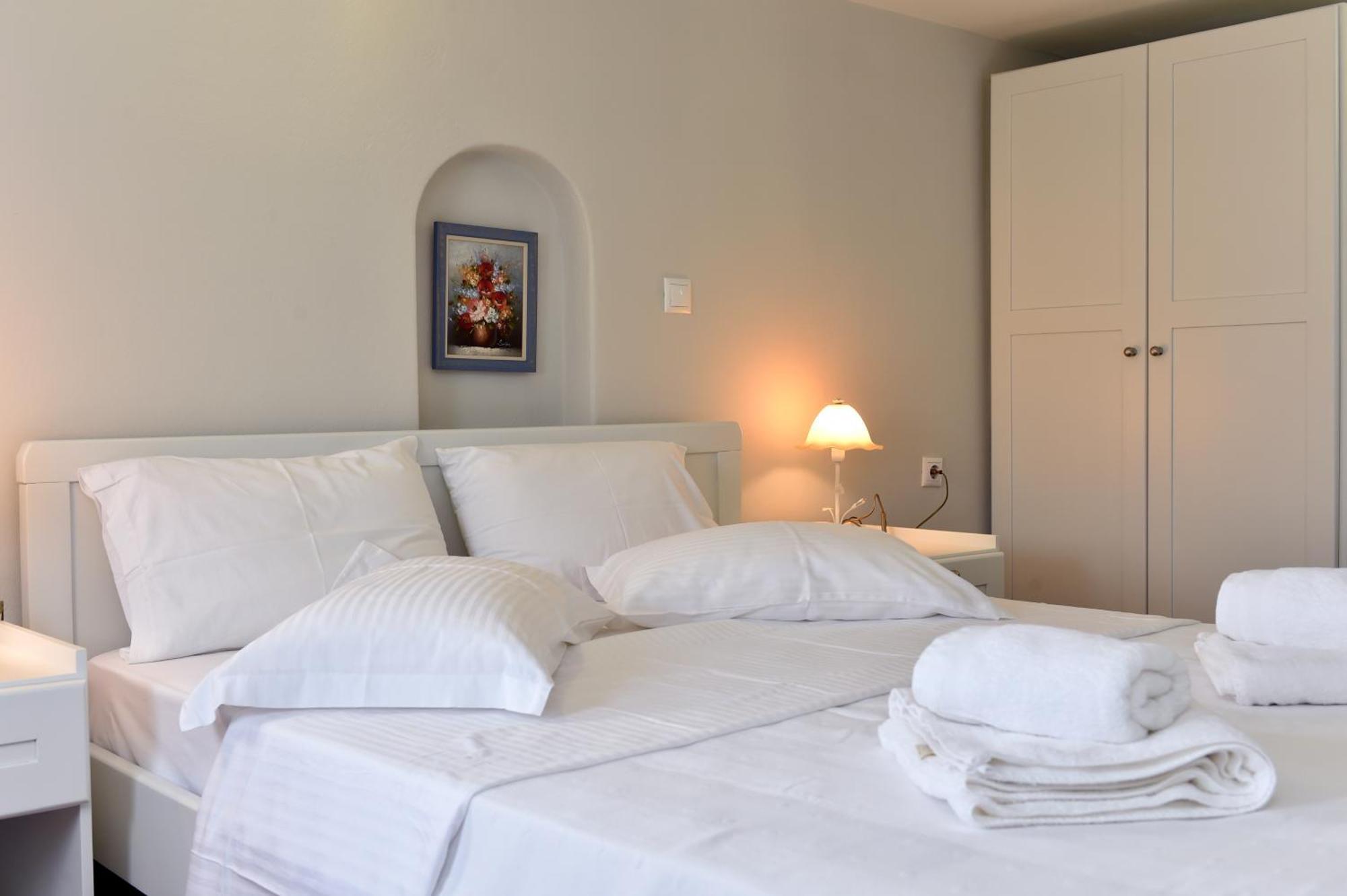 Tonia Apartments Paros Chrisi Akti  Eksteriør bilde